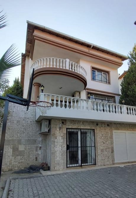 7+2 FREISTEHENDE VILLA MIT AUSSICHT IN KUŞTUR LAGE MIT POOL....