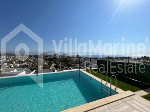 VILLA WITH PRIVATE POOL AND FULL VIEW, WALKING DISTANCE TO THE SEA...