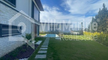 6+2 DETACHED VILLA WITH PRIVATE POOL AND VIEW IN KARAOVA