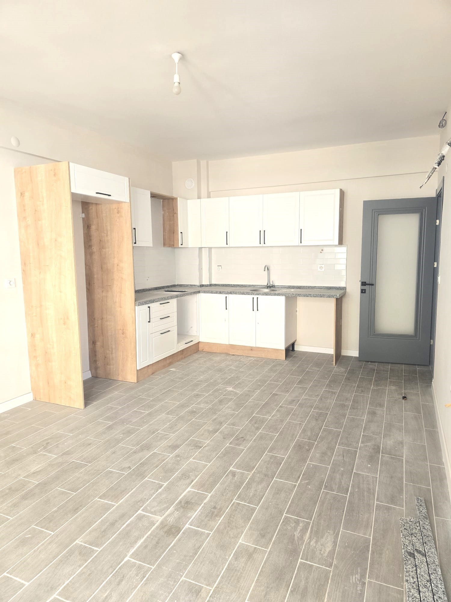 DAVUTLAR MERKEZDE 1+1 İLE 3+1 SEÇENEKLİ SIFIR DAİRELER...