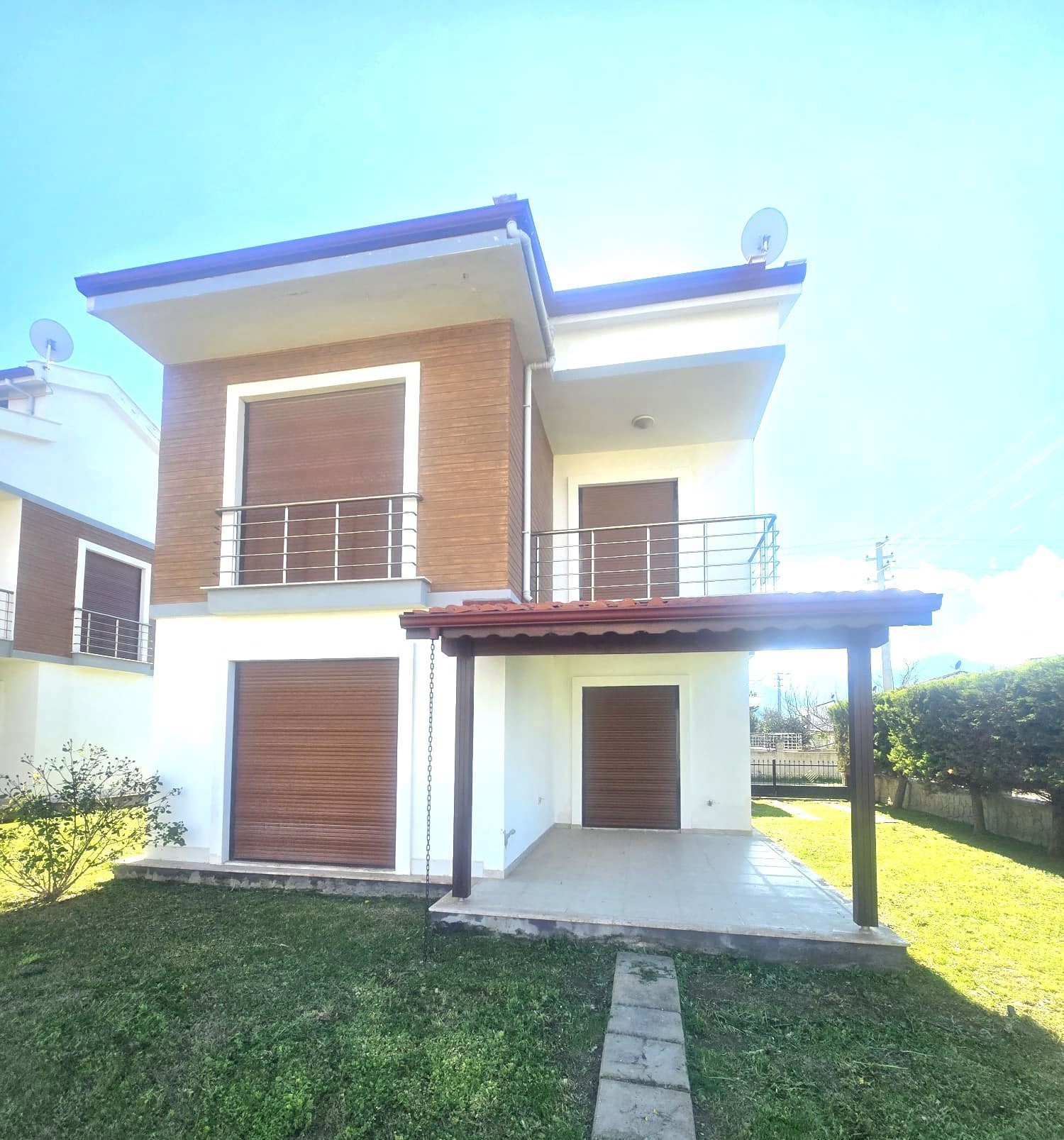 DENİZE 800 METRE 4+1 TEK MÜSTAKİL VİLLA