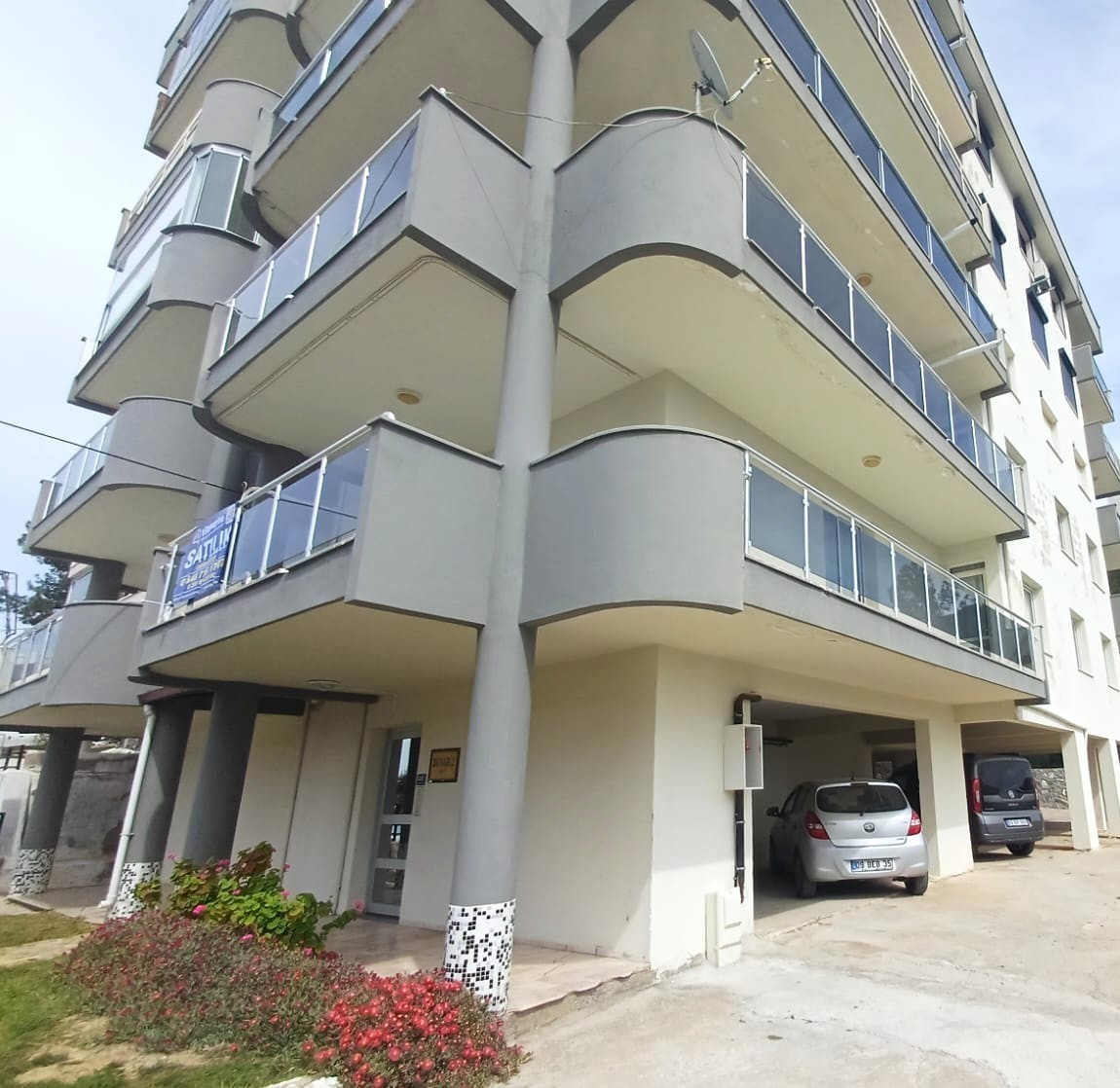 🌊Geräumiges 3+1-Apartment mit teilweisem Meerblick – Nicht verpassen!