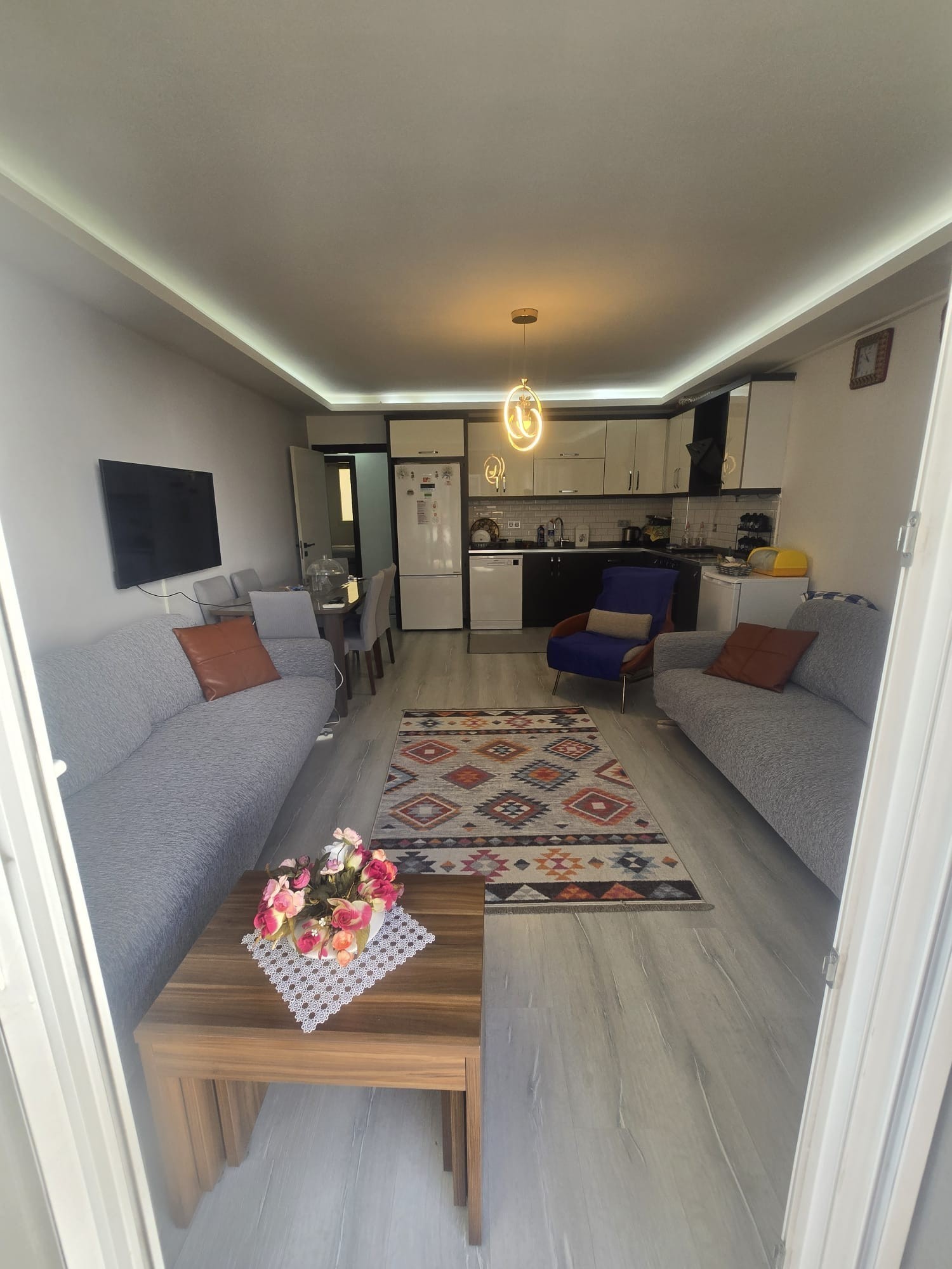 🏡Große 3+1-Wohnung im Mittelgeschoss im Zentrum von Davutlar