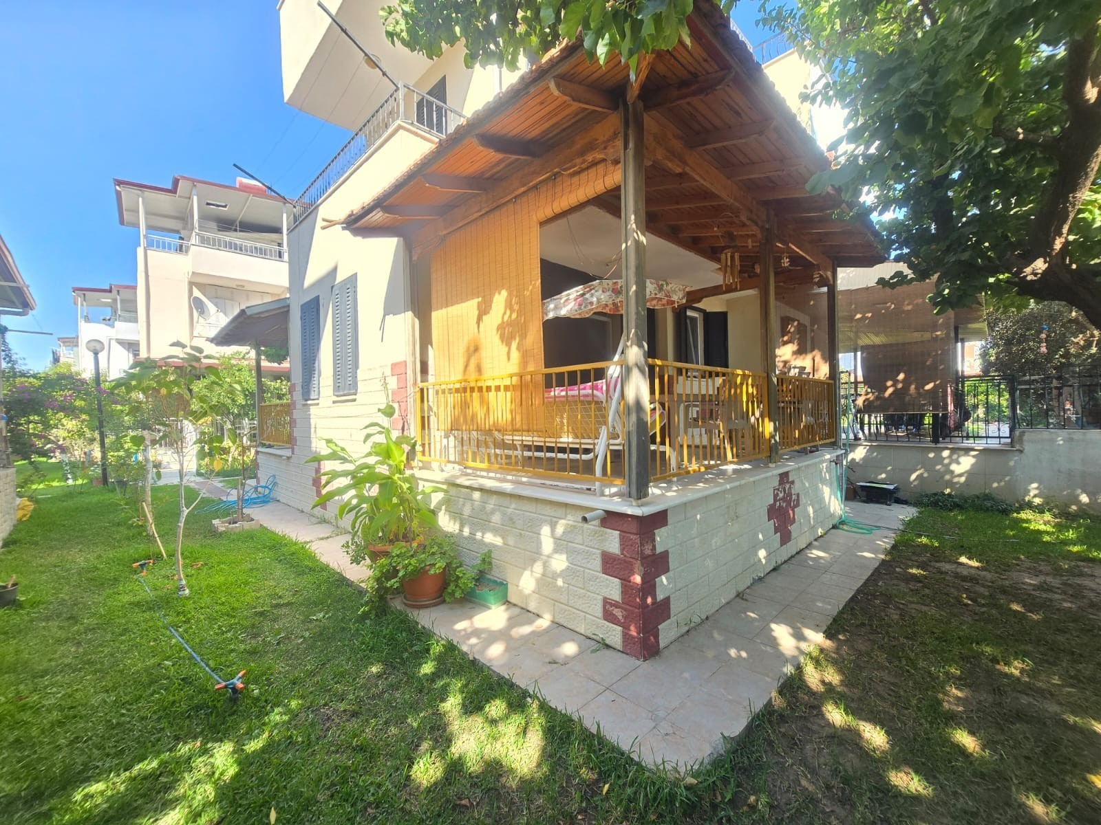 🏠 3+1 Sommerhaus mit Garten in Davutlar – 800 Meter zum Meer