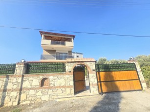 Davutlar'da 4+1 Özel Havuzlu Tek Müstakil Villa