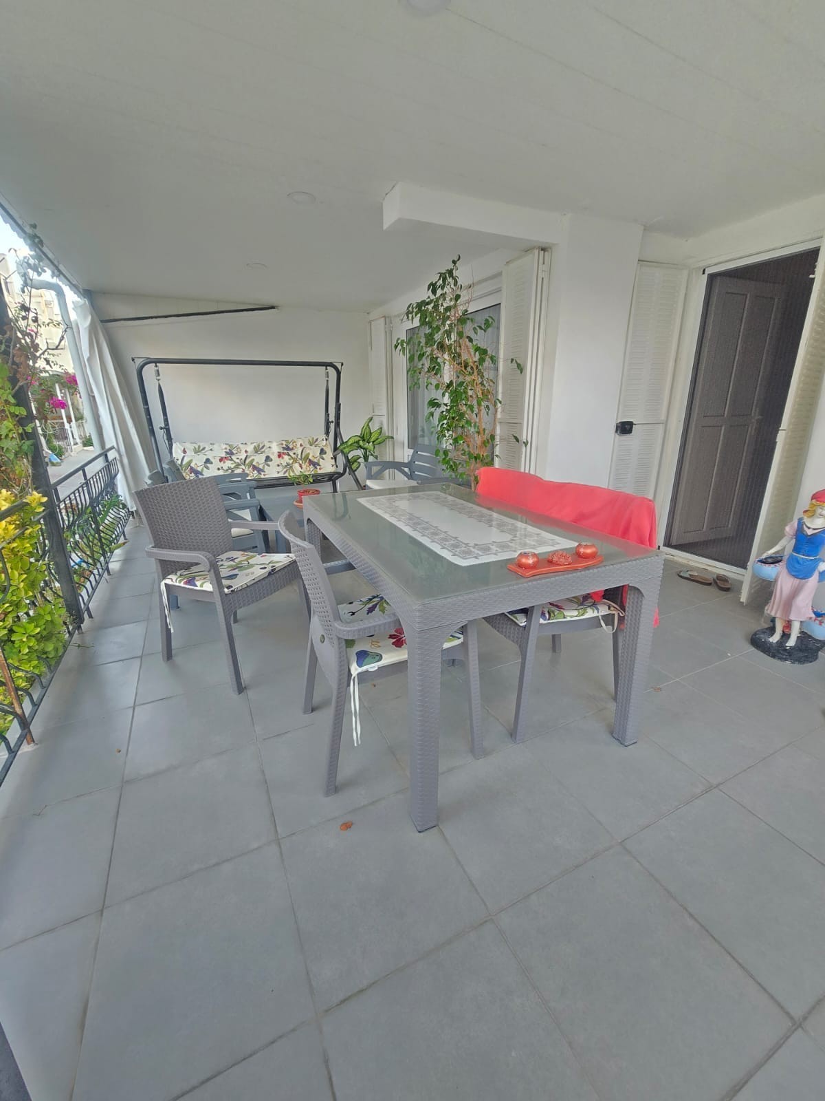 Denize Yürüme Mesafesinde 3+1 Yazlık!