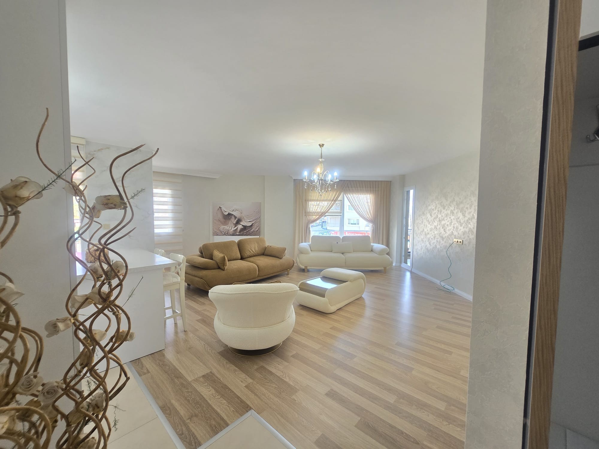 Doppelseitiges 3+1 Apartment mit Hauptbadezimmer im Davutlar Center