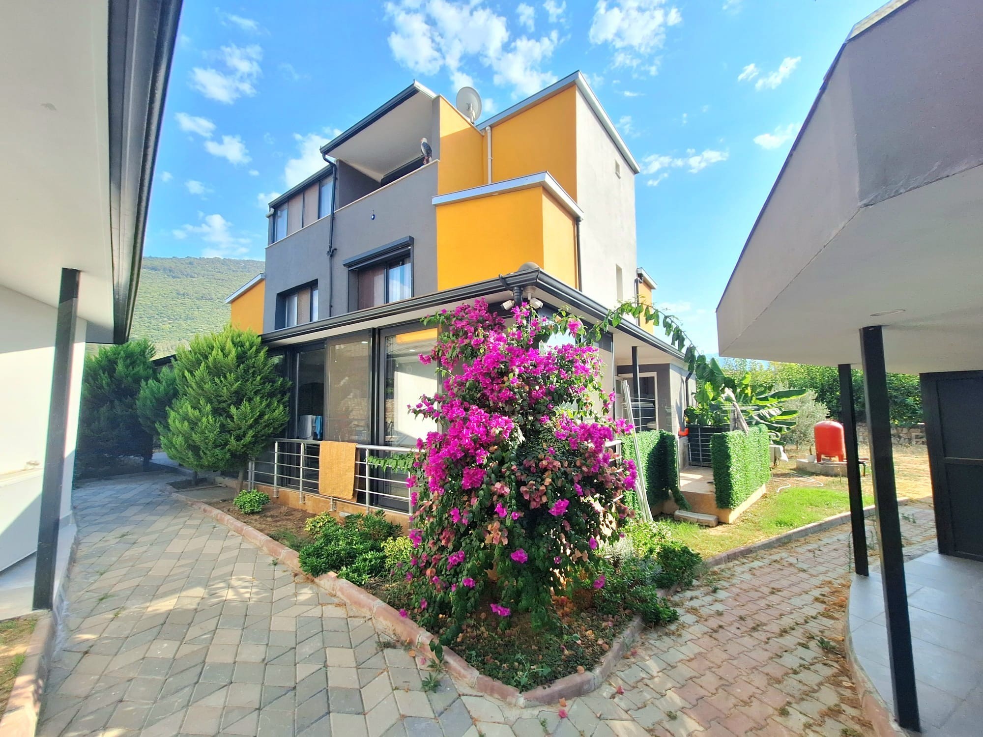 3+1 Villa mit Naturblick, in Meeresnähe, ohne Nebenkosten!