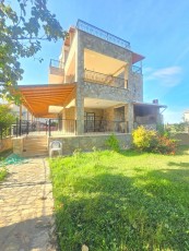 Davutlar'da Denize Yakın, Bahçeli, Tek Müstakil Ev