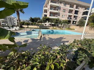 🏡 Havuzlu Sitede Panoramik Deniz Manzaralı Daire