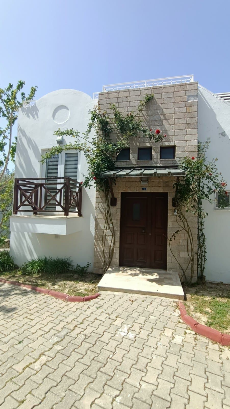 3+1 VILLA ZU VERKAUFEN IN KUŞADASI IN GEHZWISCHEN DISTANZ ZUM MEER.....