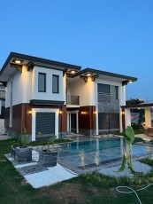 Duplex Villa with Ground Floor Rooms, Private Pool and Winter Garden