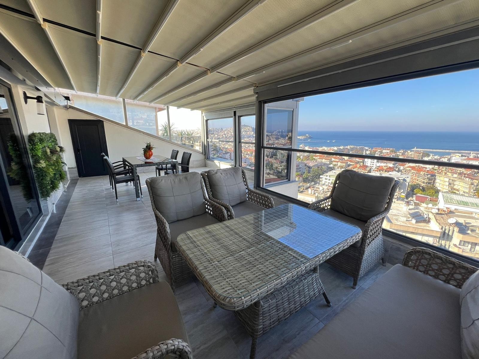 Eşsiz Deniz Manzaralı Lüks Çatı Dubleksi!