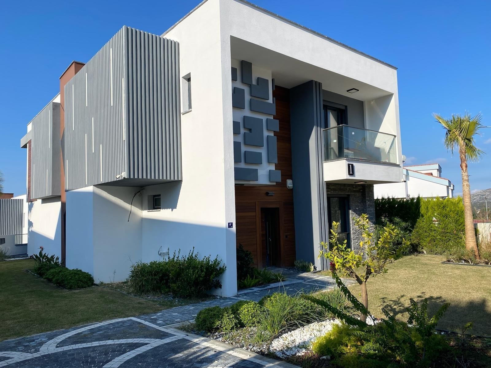 Brandneue 4+1-Zimmer-Villa mit privatem Pool, türkischem Bad und Sauna