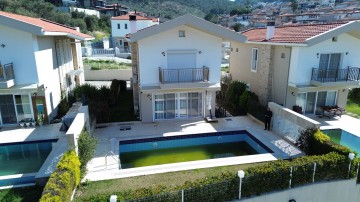 7/24 Güvenlik - Özel Havuz - Alt Kat Odalı Tek Müstakil Villa