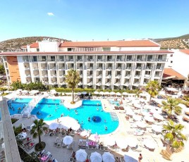 Lux Otel'de Deniz Manzaralı 1+0 Daire