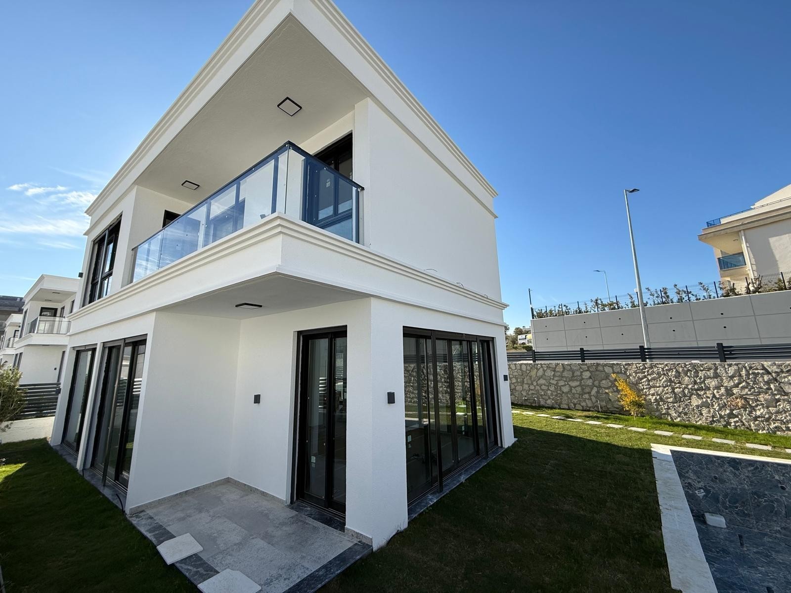 Özel Havuzlu 4+1 Lüks Villa | 250 m² | Akıllı Ev | Yerden Isıtma | Güvenlikli Site