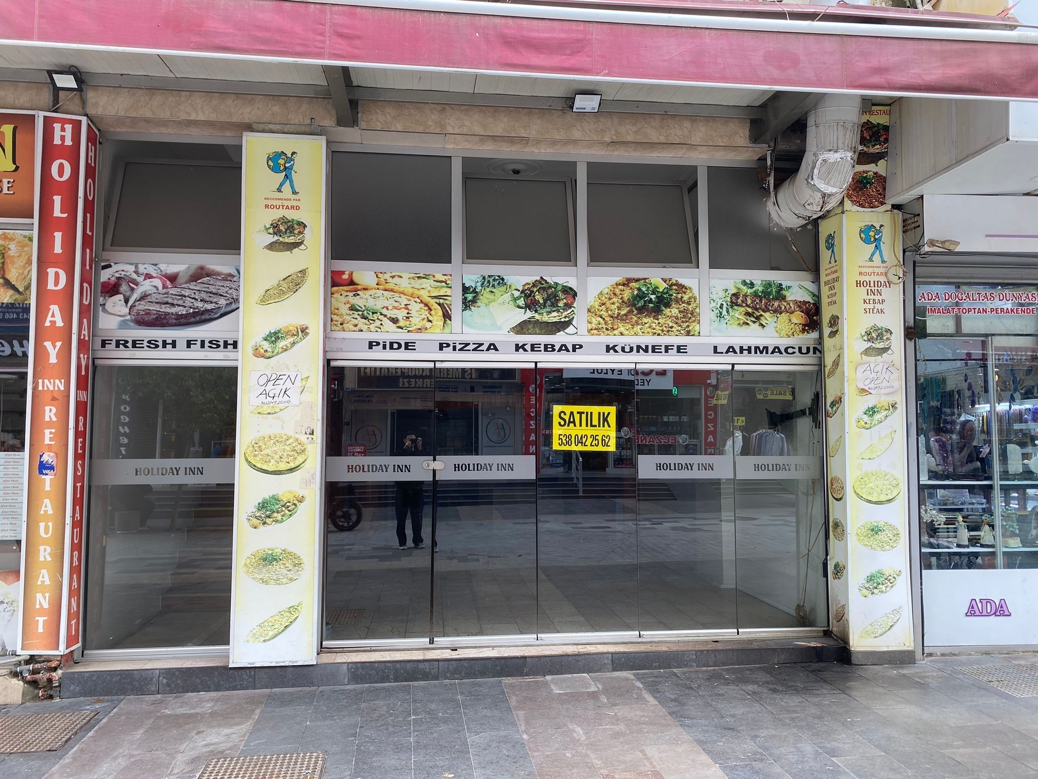 Central Location! 120 m² Shop for Sale on Kahramanlar Street.