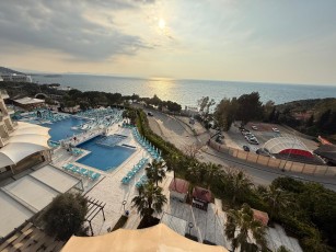 Lüks Otel'de Full Deniz Manzaralı 1+0 Daire