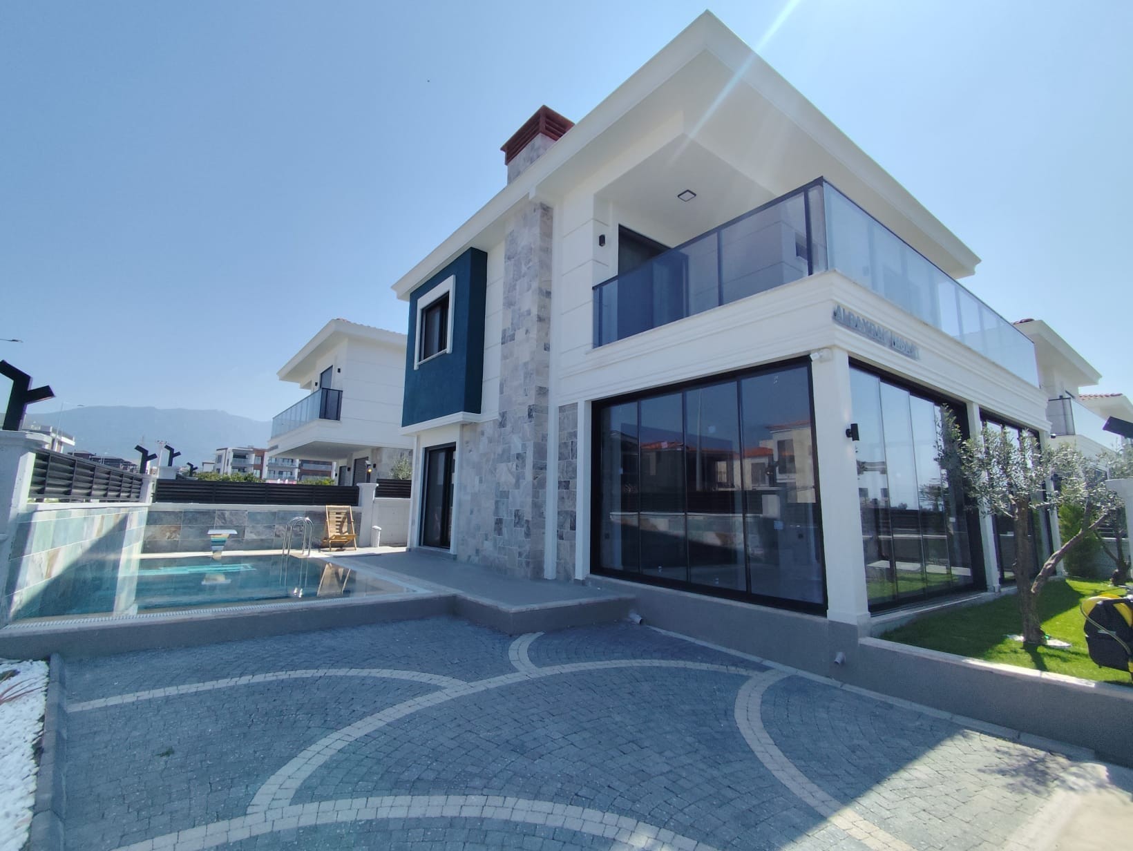 🏠 Davutlar'da Özel Havuzlu Sıfır 3+1 Villa