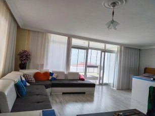 Ege Mahallesi'nde Manzaralı Ara Kat 3+1 Daire