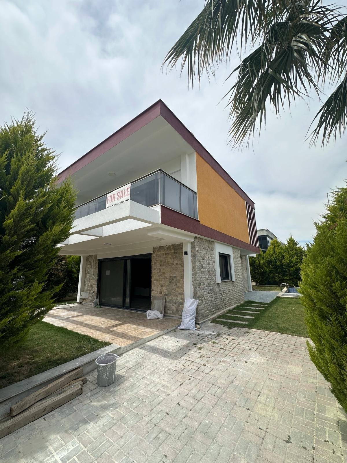 Davutlar'da Özel Havuzlu Tek Müstakil  4+1 Villa