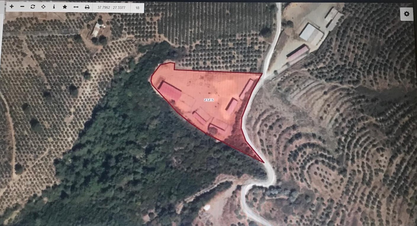 Kuşadası Yaylaköy’de Deniz Manzaralı Tarla