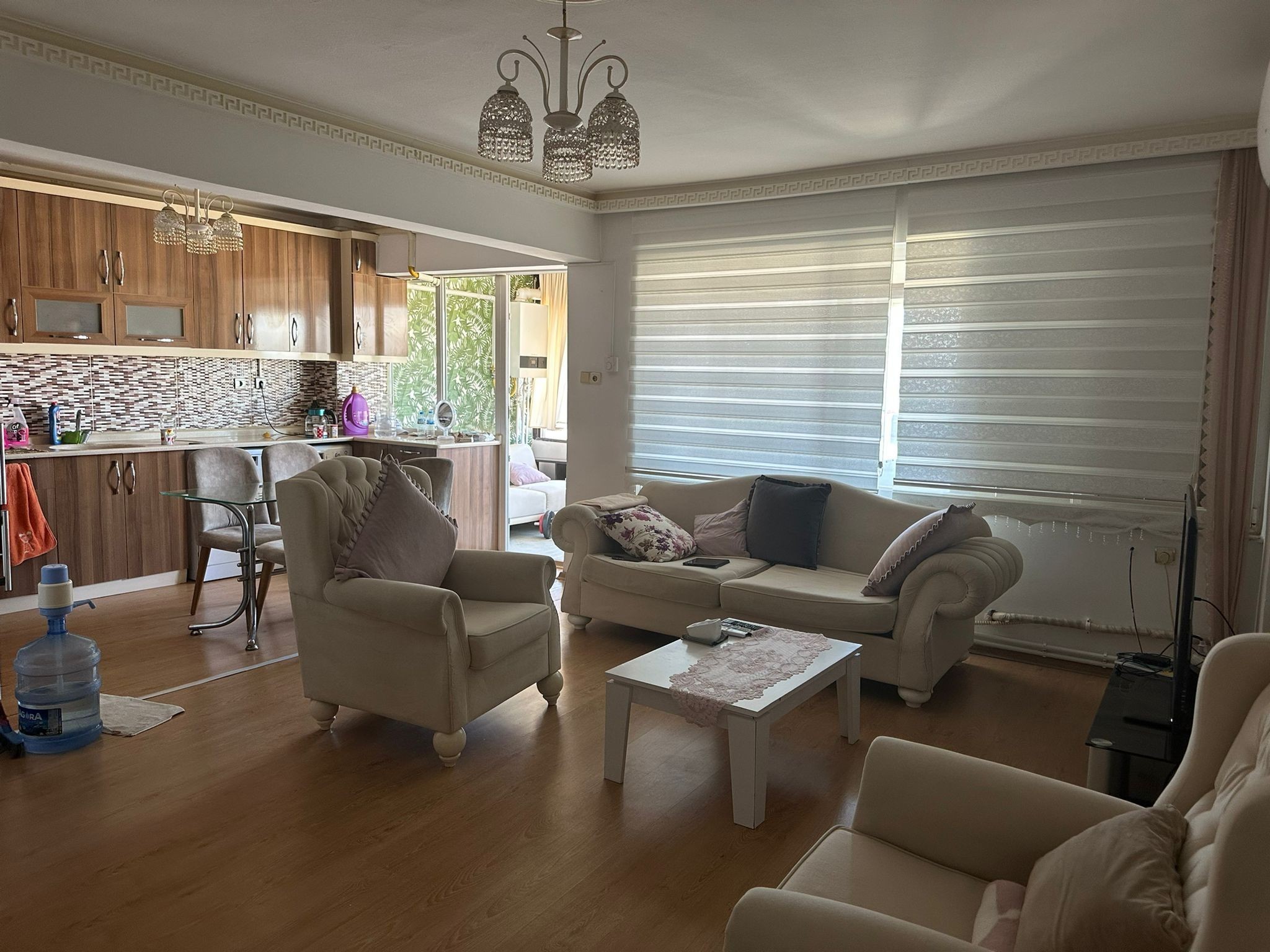 Appartement 2+1 à louer dans le centre-ville de Kuşadası