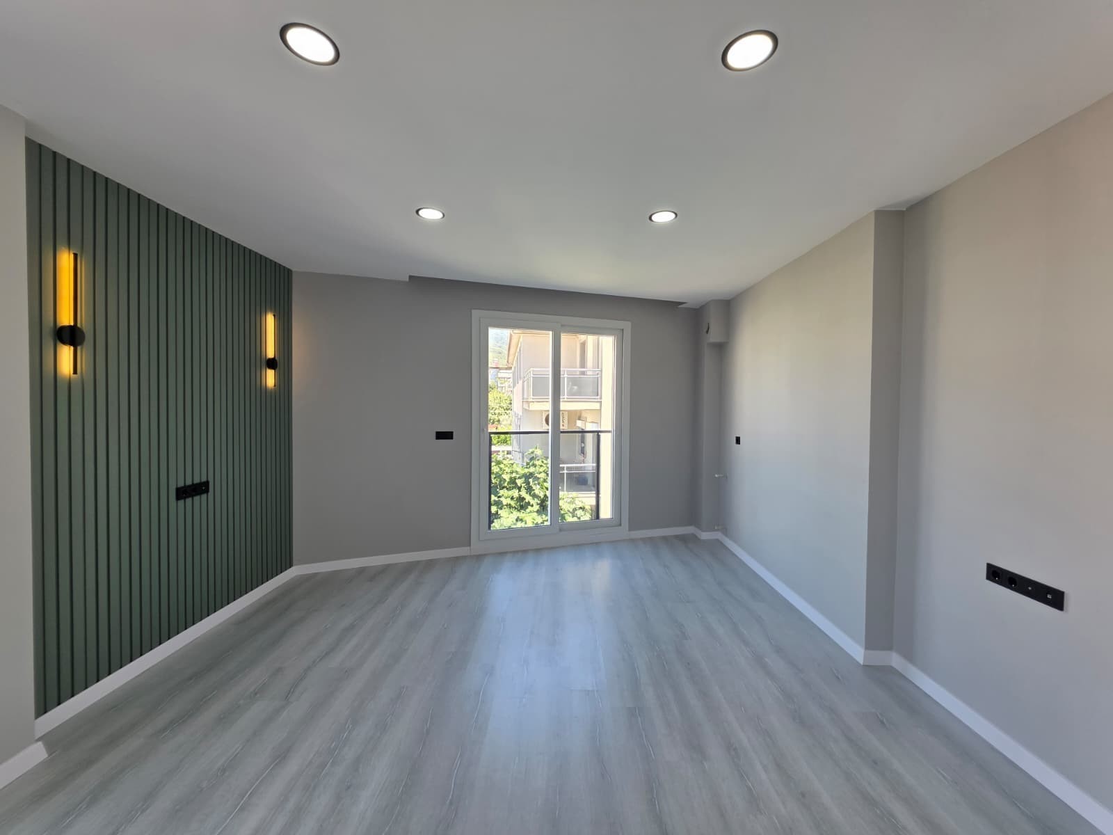 🏡 Güzelçamlı'da Denize 800 Metre Köşe Konumda 2+1 Daire