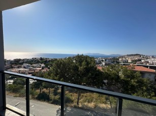 Kadınlar Denizi'nde Deniz Manzaralı 2+1 Daire