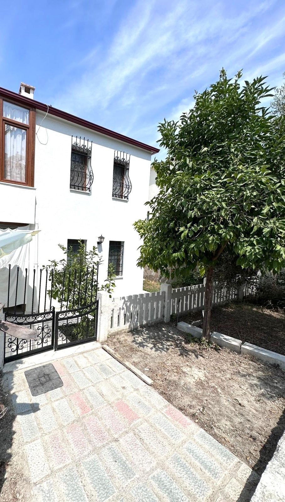 🏡 Denize Yürüme Mesafesinde Yenilenmiş 4+1 Müstakil Villa