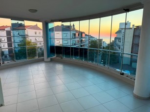 Ege Mahallesi'nde Kısmi Deniz Manzaralı 3+1 Daire